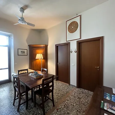 Gasthuis Elle Palace - Simply Elegant Verona