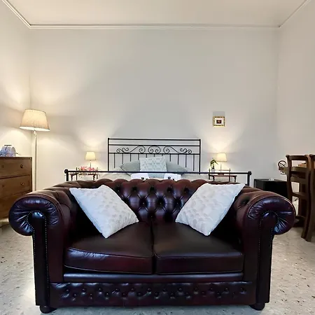 Elle Palace - Simply Elegant Gasthuis *